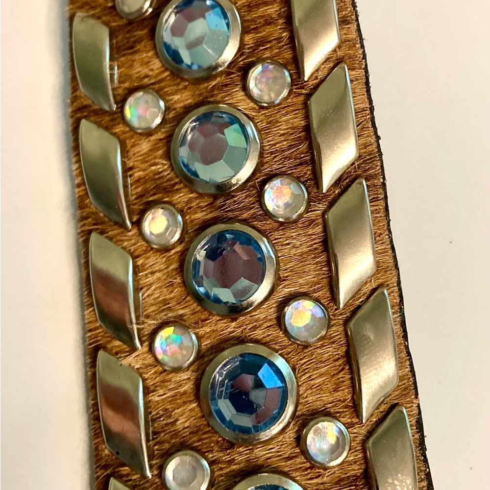 Ornate Vintage, Chambers Cowhide Belt with Rhinestones and silver-tone accents - Picture 6 of 7